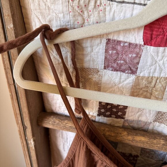 Old Navy Tie-Shoulder Cropped Crinkled Jumpsuit - Picture 4 of 9